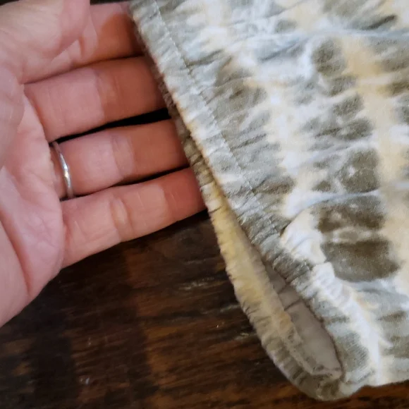 Rayon dress - Picture 3 of 9